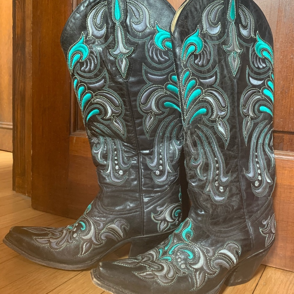 Black and turquoise corral boots